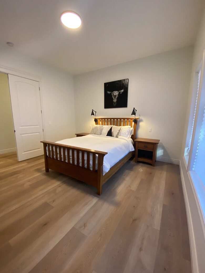 Home Exchange in British Columbia guest bedroom