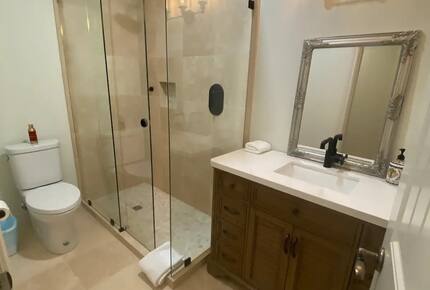 Home Exchange in British Columbia guest bathroom