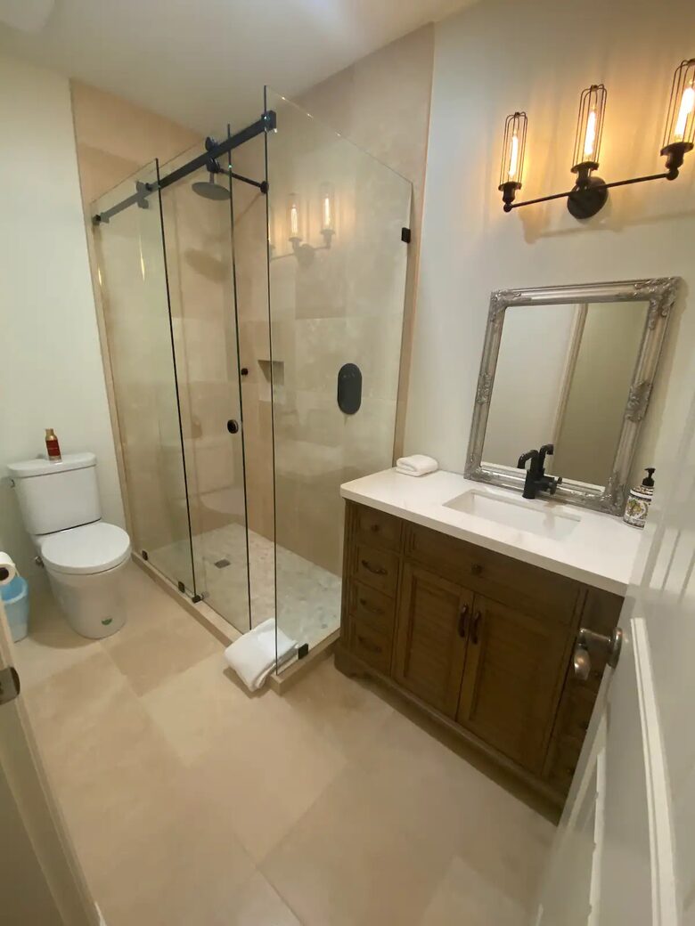 Home Exchange in British Columbia guest bathroom