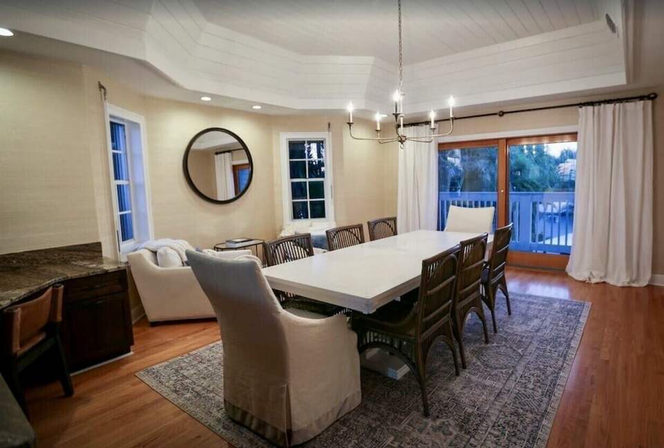 Home Exchange in Indian Shores, FL formal dining space