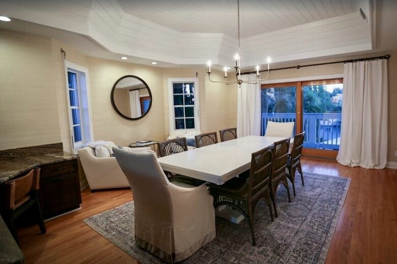 Home Exchange in Indian Shores, FL formal dining space