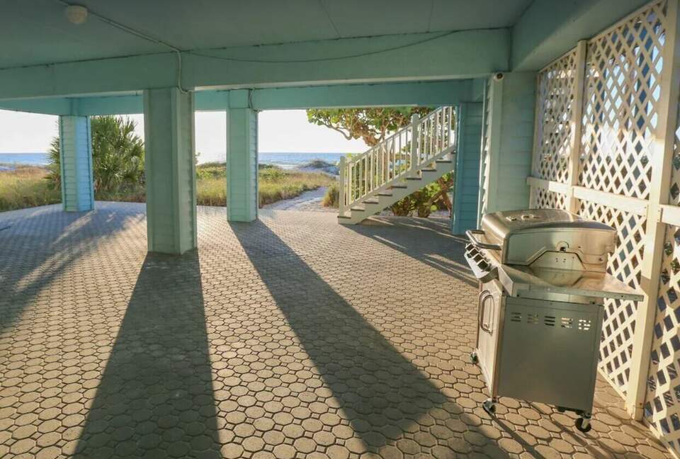 Home Exchange in Indian Shores, FL, under home living and grill