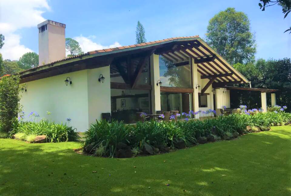 Lovely Home Avandaro Country Club - Valle de Bravo, Mexico