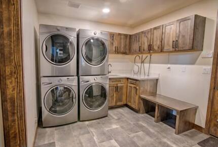 Retreat at Whispering Pines Luxe Cabin - Show Low, Arizona