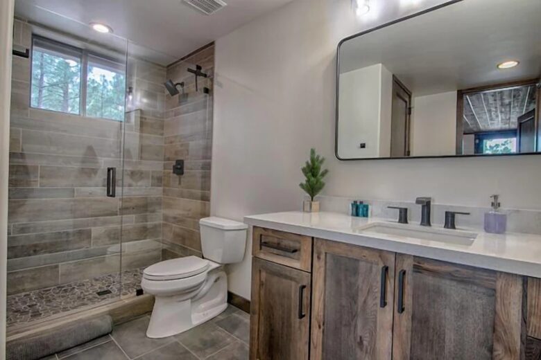 Retreat at Whispering Pines Luxe Cabin - Show Low, Arizona