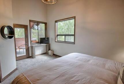 Retreat at Whispering Pines Luxe Cabin - Show Low, Arizona