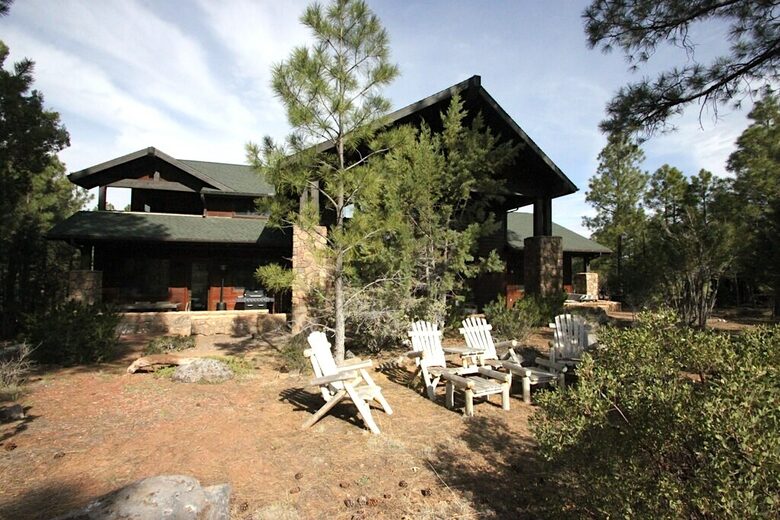 Retreat at Whispering Pines Luxe Cabin - Show Low, Arizona
