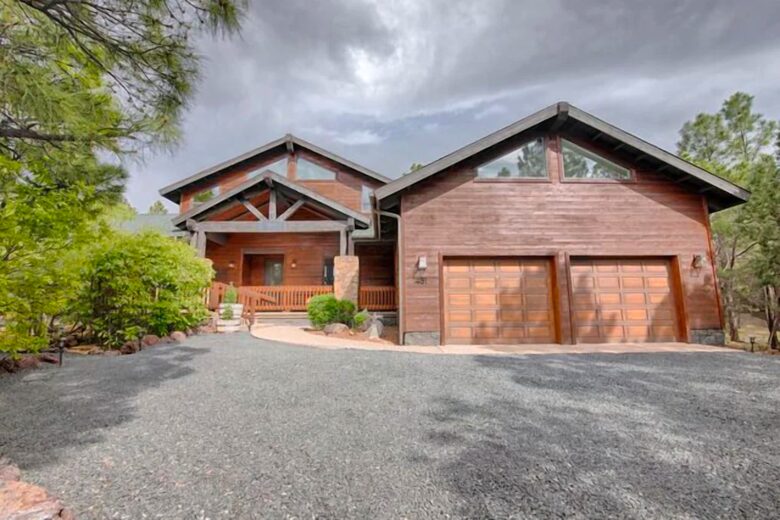 Retreat at Whispering Pines Luxe Cabin - Show Low, Arizona