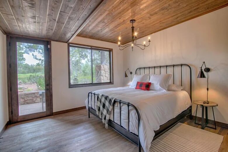 Retreat at Whispering Pines Luxe Cabin - Show Low, Arizona