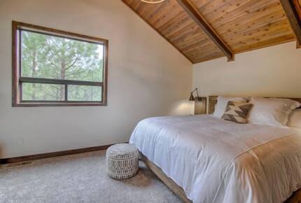 Retreat at Whispering Pines Luxe Cabin - Show Low, Arizona