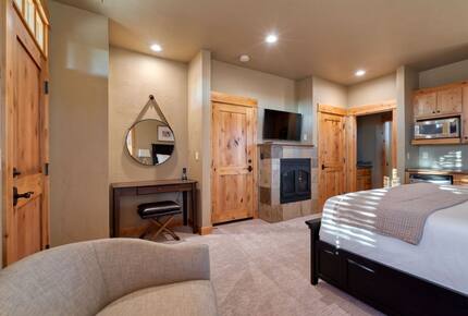 Modern Mountain Cabin at Brasada Ranch - Powell Butte, Oregon