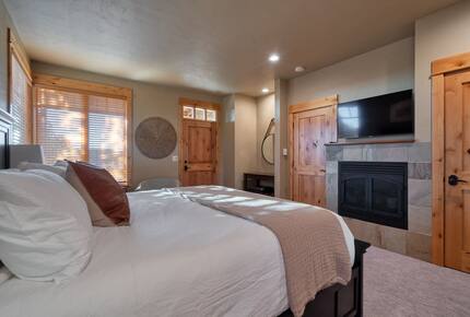 Modern Mountain Cabin at Brasada Ranch - Powell Butte, Oregon