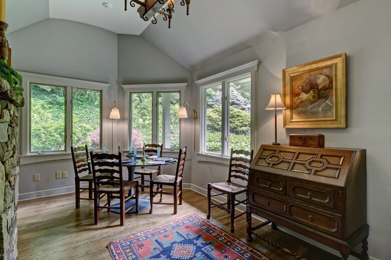 Quaint Highlands Cottage - Highlands, North Carolina