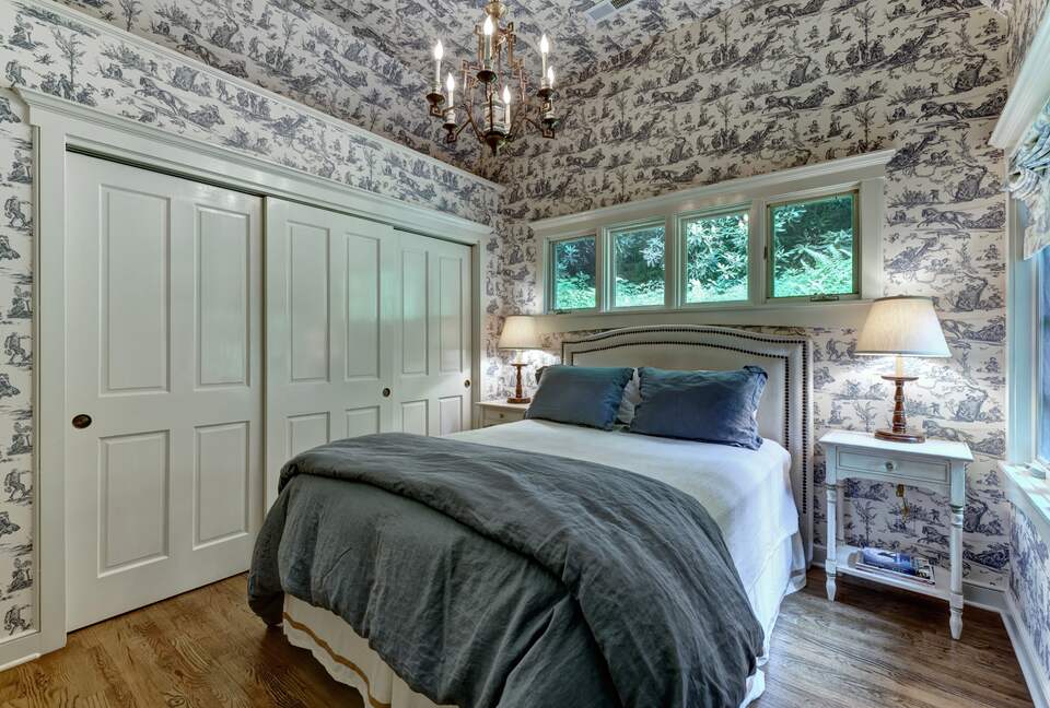 Quaint Highlands Cottage - Highlands, North Carolina