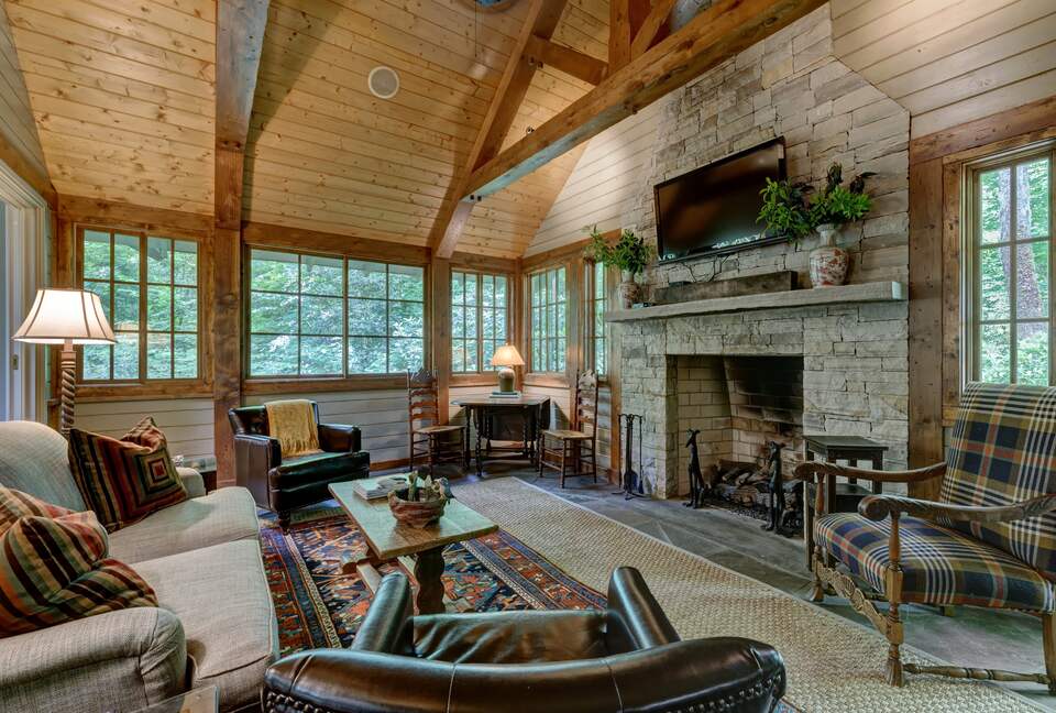 Quaint Highlands Cottage - Highlands, North Carolina