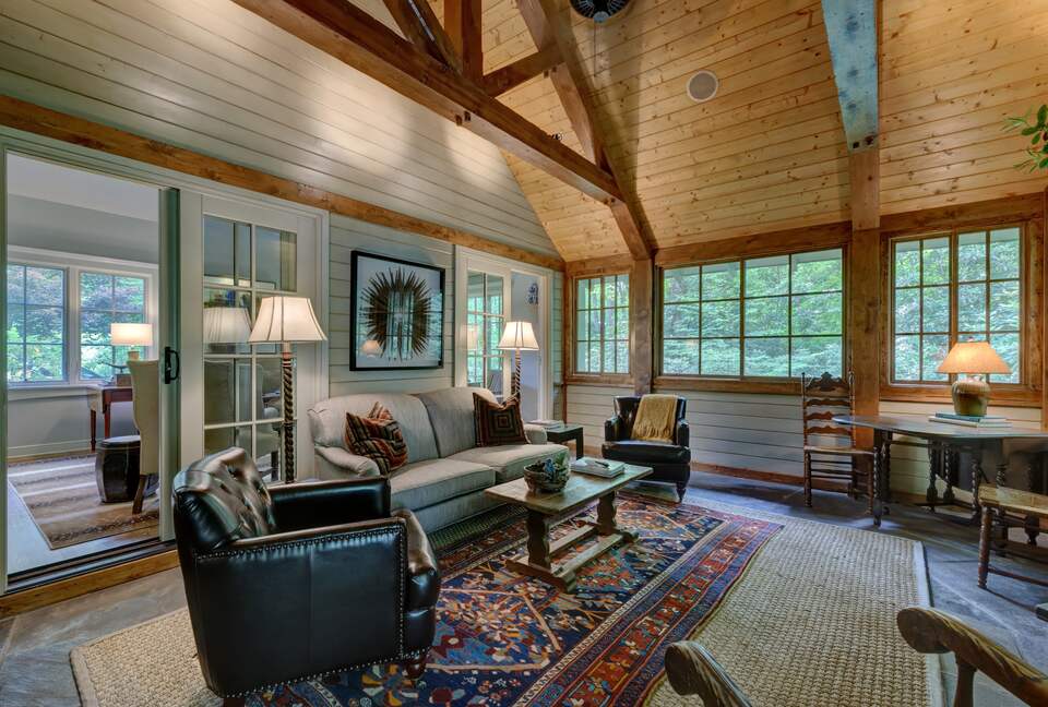 Quaint Highlands Cottage - Highlands, North Carolina