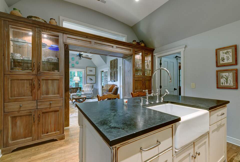 Quaint Highlands Cottage - Highlands, North Carolina