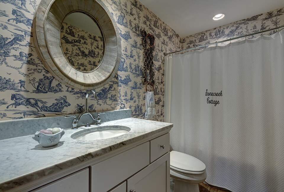 Quaint Highlands Cottage - Highlands, North Carolina