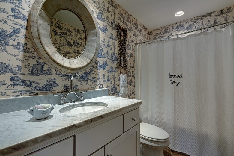 Quaint Highlands Cottage - Highlands, North Carolina