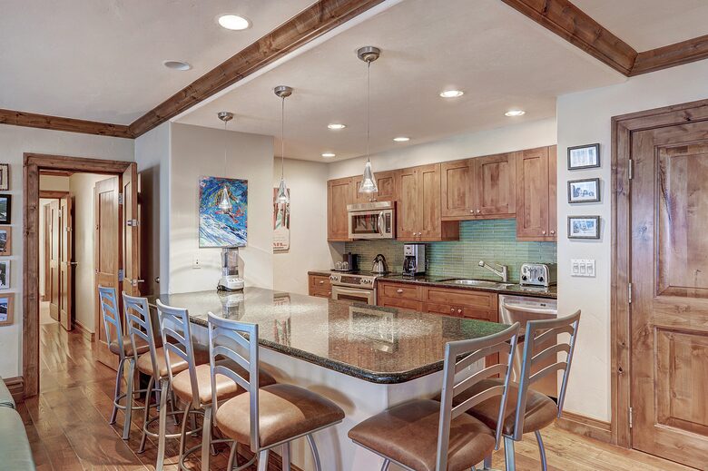 The Hythe Vail - 3 Bedroom Residence - Vail, Colorado