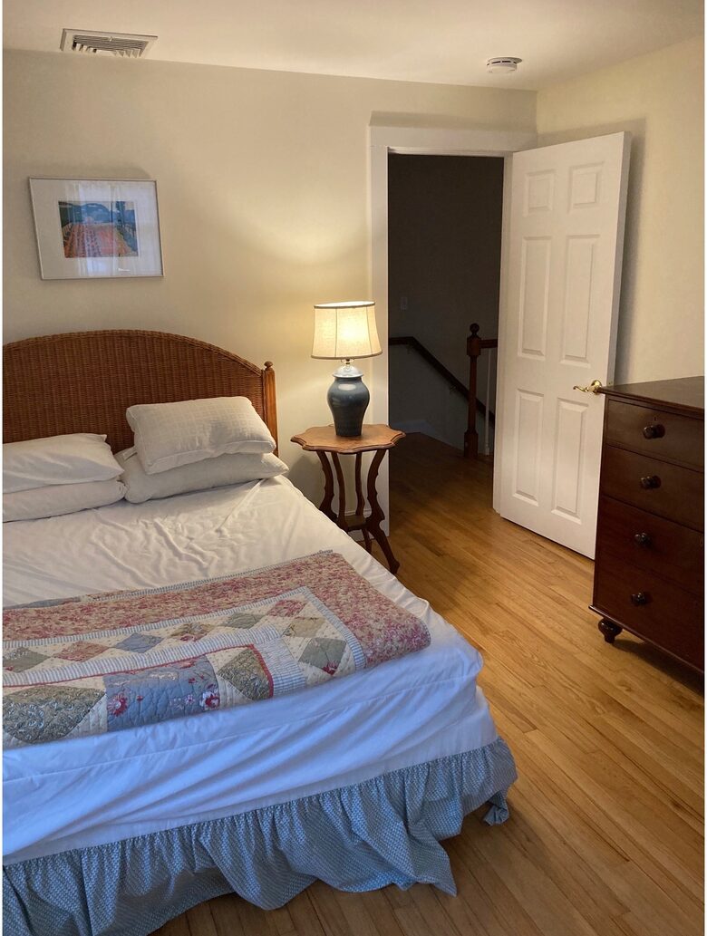 Home Exchange in Jamestown, RI, guest room