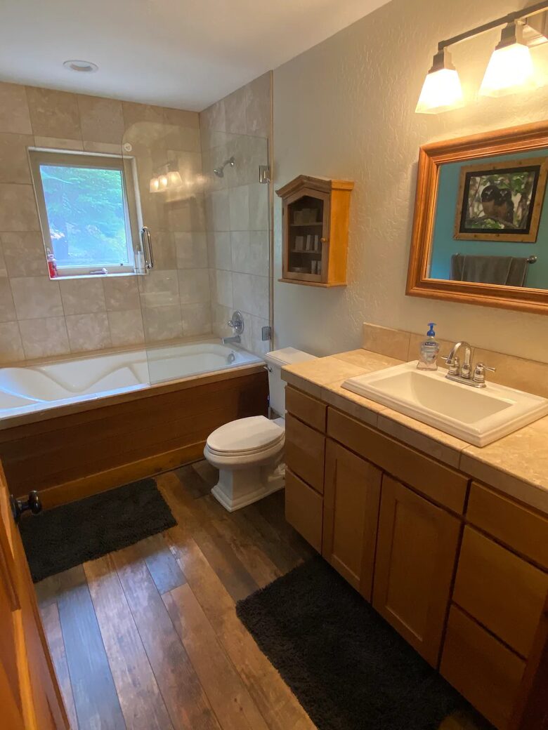 Home Exchange in South Lake Tahoe, CA, guest bathroom