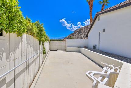 Villa La Quinta at Point Happy - La Quinta, California