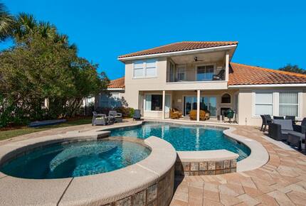 Home Exchange in Destin, FL, lake front property outdoor living