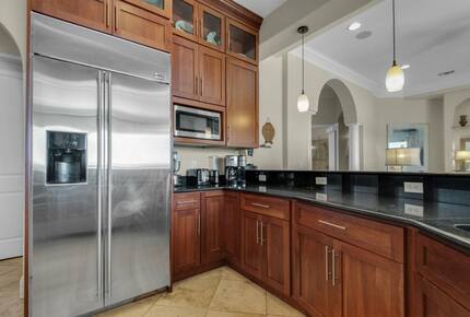 Home Exchange in Destin, FL, lake front property stainless steel