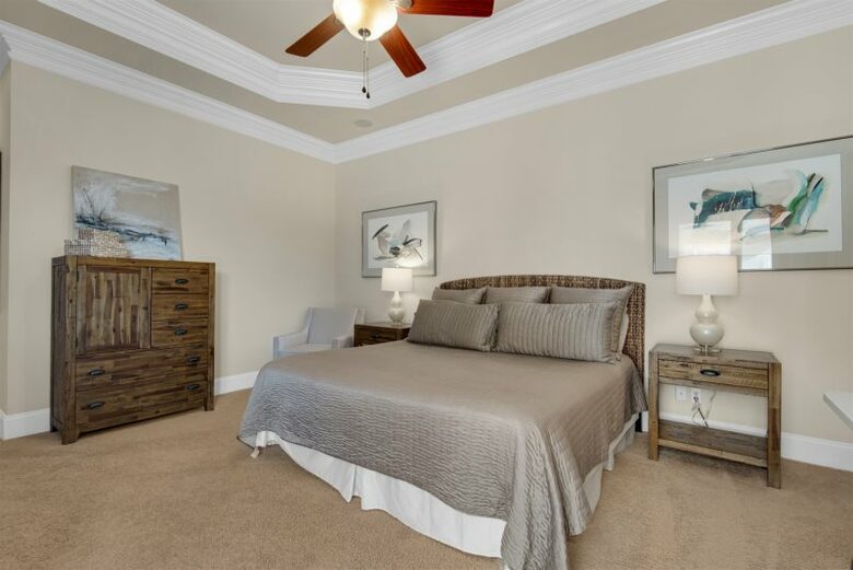 Home Exchange in Destin, FL, lake front property master suite