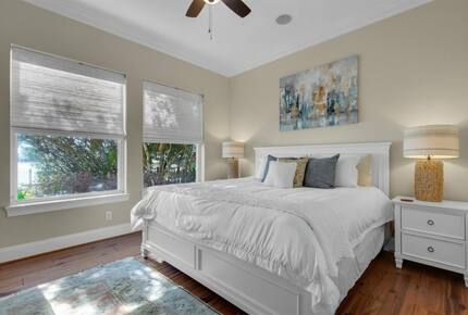 Home Exchange in Destin, FL, lake front property second floor guest