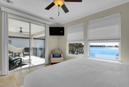 Home Exchange in Destin, FL, lake front property bedroom views