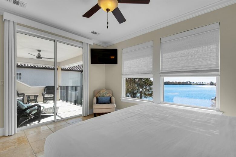 Home Exchange in Destin, FL, lake front property bedroom views