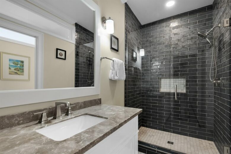 Home Exchange in Destin, FL, lake front property second floor guest