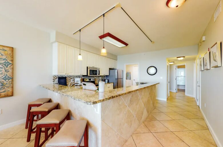 Home Exchange in Miramar Beach, FL, gourmet kitchen with breakfast bar