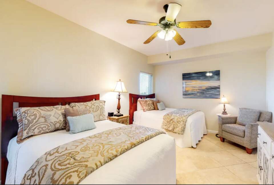 Home Exchange in Miramar Beach, FL, guest queen room