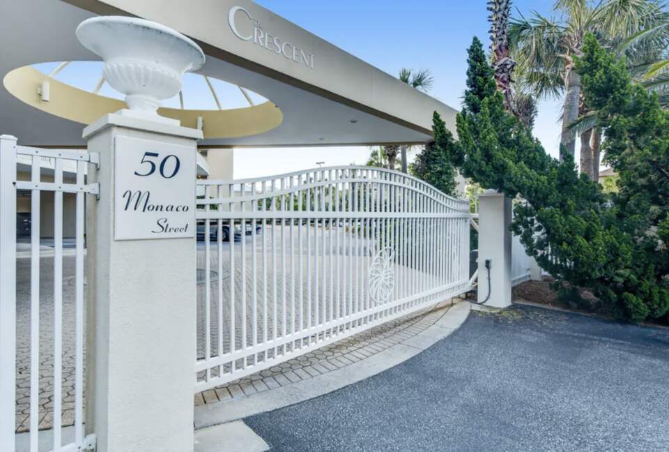 Home Exchange in Miramar Beach, FL, gated building