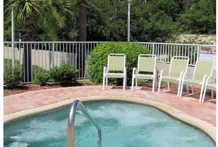 Home Exchange in Fernandina Beach, FL, community hot tub