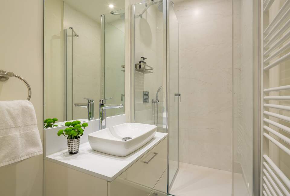 Syrah - Paris, France