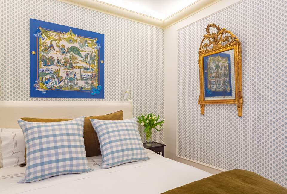 Syrah - Paris, France