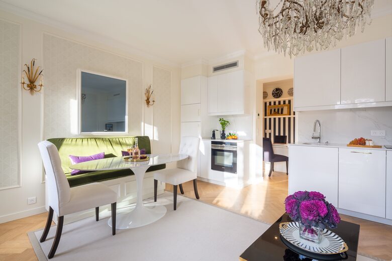 Syrah - Paris, France