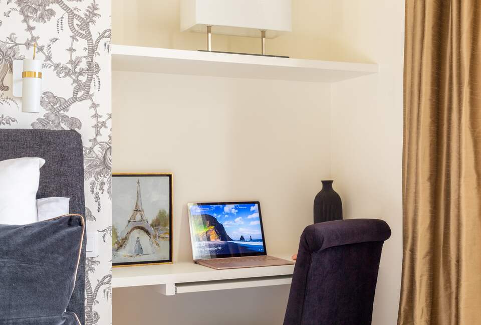 Syrah - Paris, France