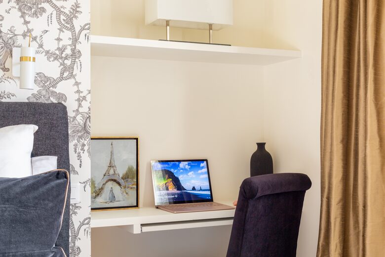 Syrah - Paris, France