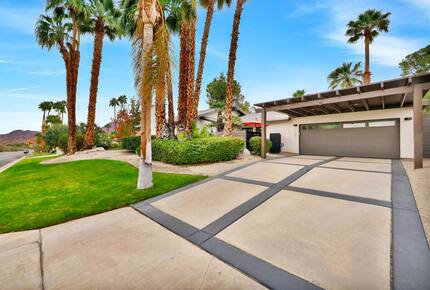 Palm Desert Utopia (near El Paseo) - Palm Desert, California