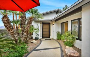 Palm Desert Utopia (near El Paseo) - Palm Desert, California