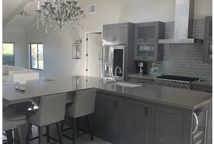 Palm Desert Utopia (near El Paseo) - Palm Desert, California