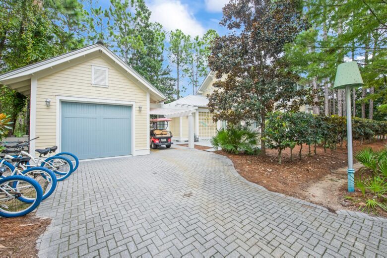 Home Exchange in Santa Rosa Beach, FL, garage with bikes and golf cart