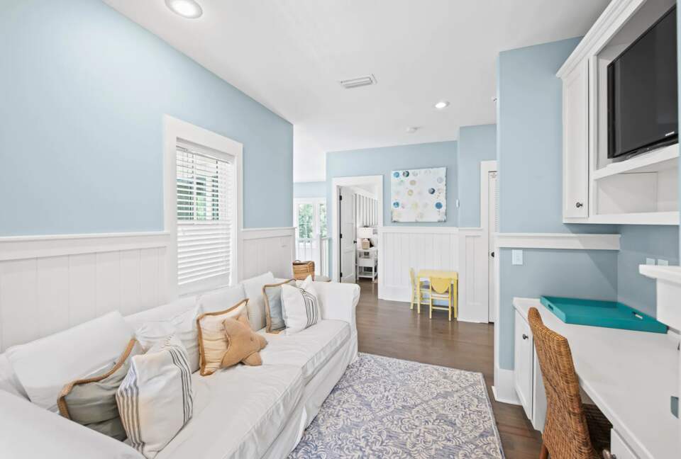 Home Exchange in Santa Rosa Beach, FL, second floor office seating