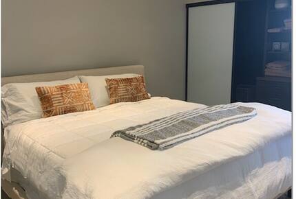 Palm Desert Utopia (near El Paseo) - Palm Desert, California