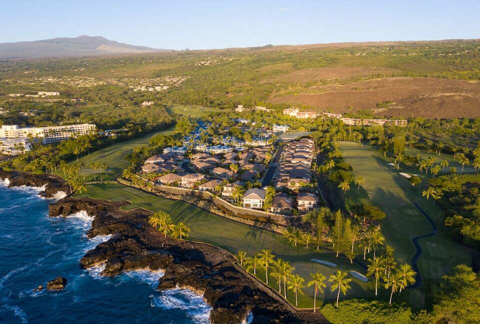 Home Exchange in Kailua, Hawaii, golf and ocean community